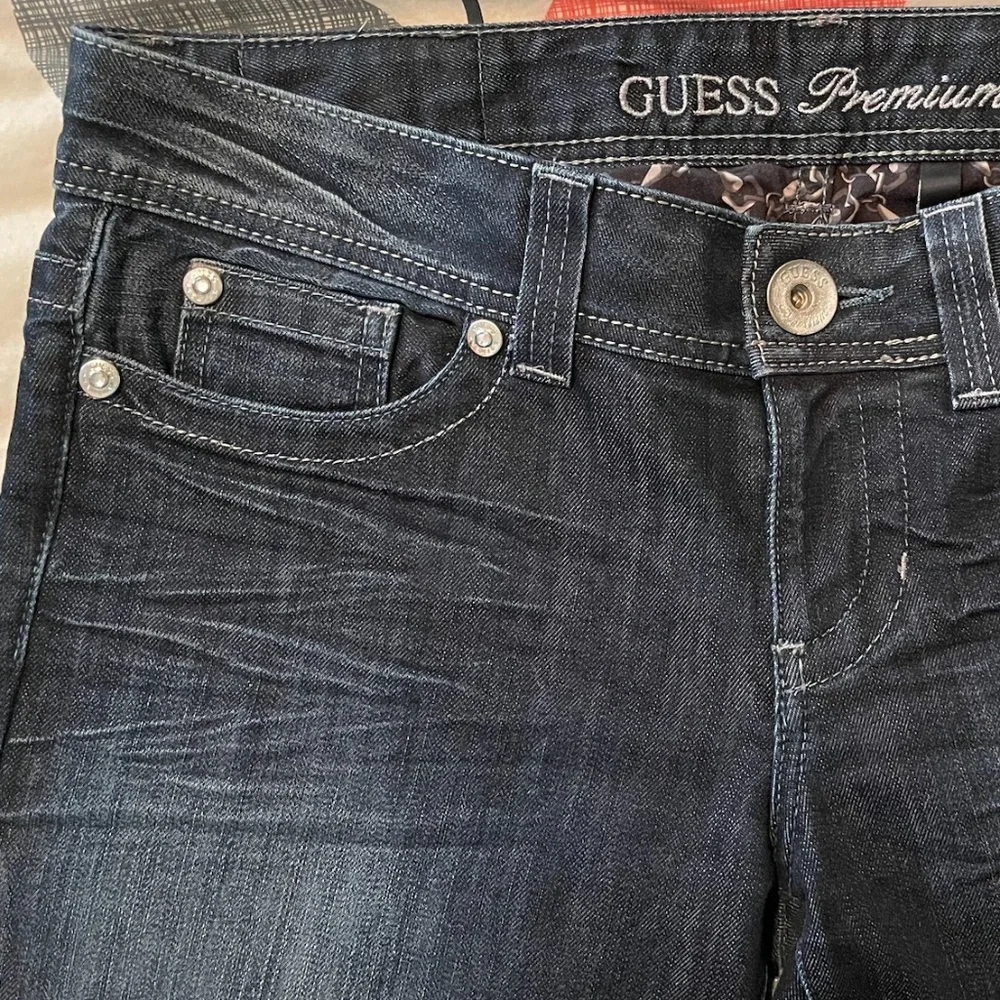 GUESS PREMIUM Dark Wash Skinny Leg Jeans - Size 30 - Picture 8 of 9